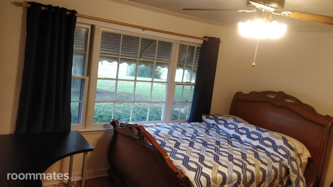 Profile photo 7 of 11