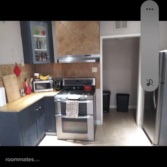 Room for rent in Phoenix, AZ $800, house