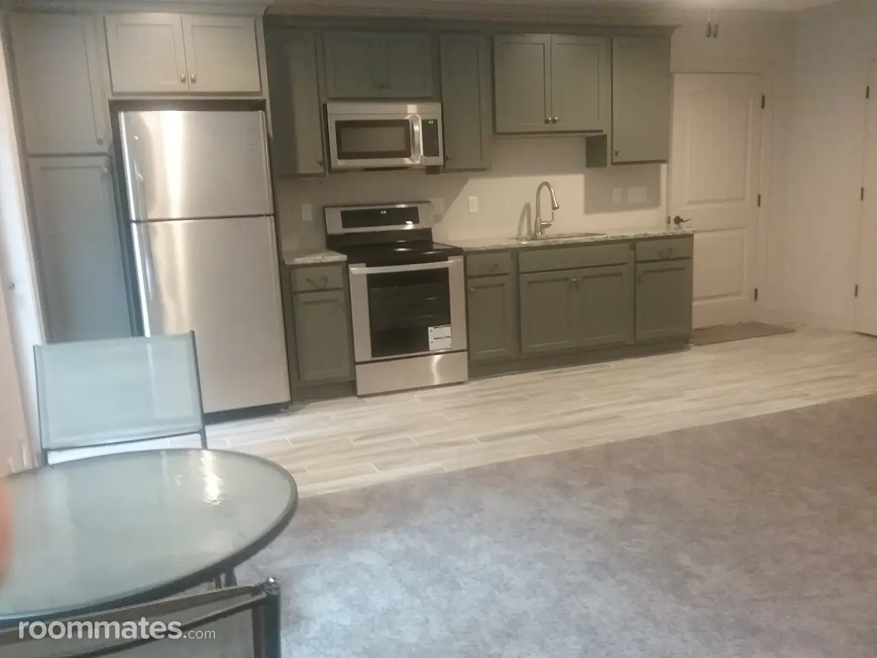 Profile photo 3 of 11