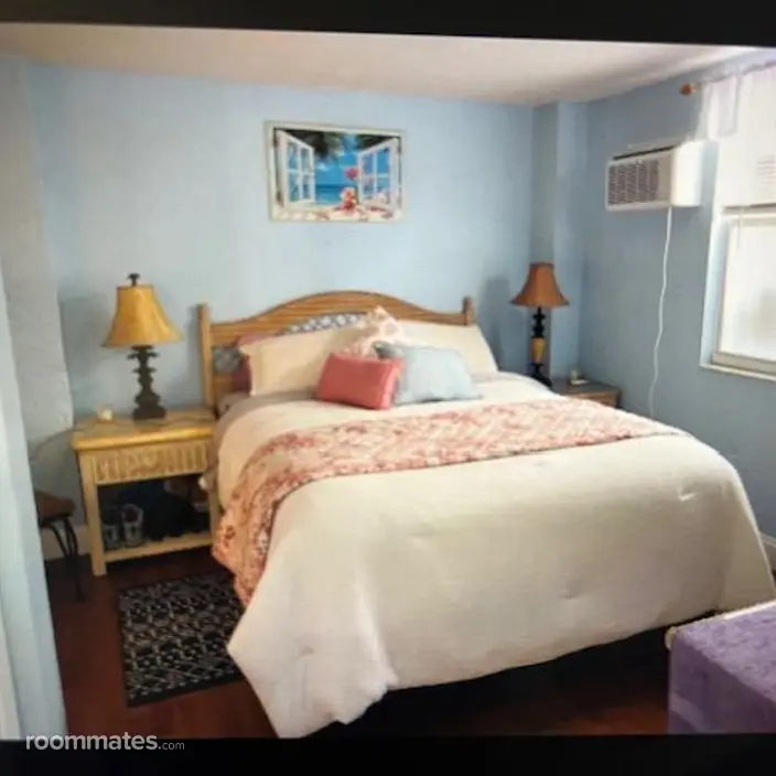 Room for rent in Naples, FL $1000, house