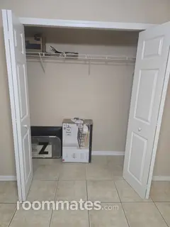 Room for rent in Cape Coral, FL $800, house