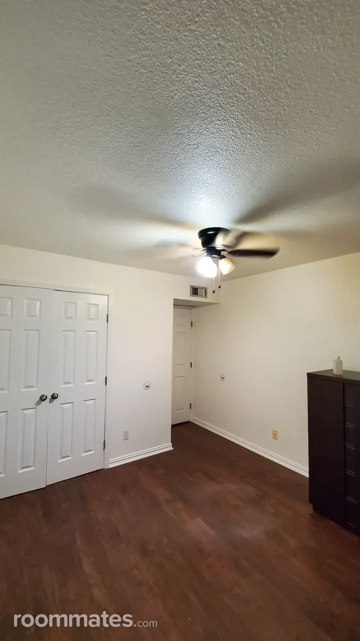 Profile photo 2 of 5