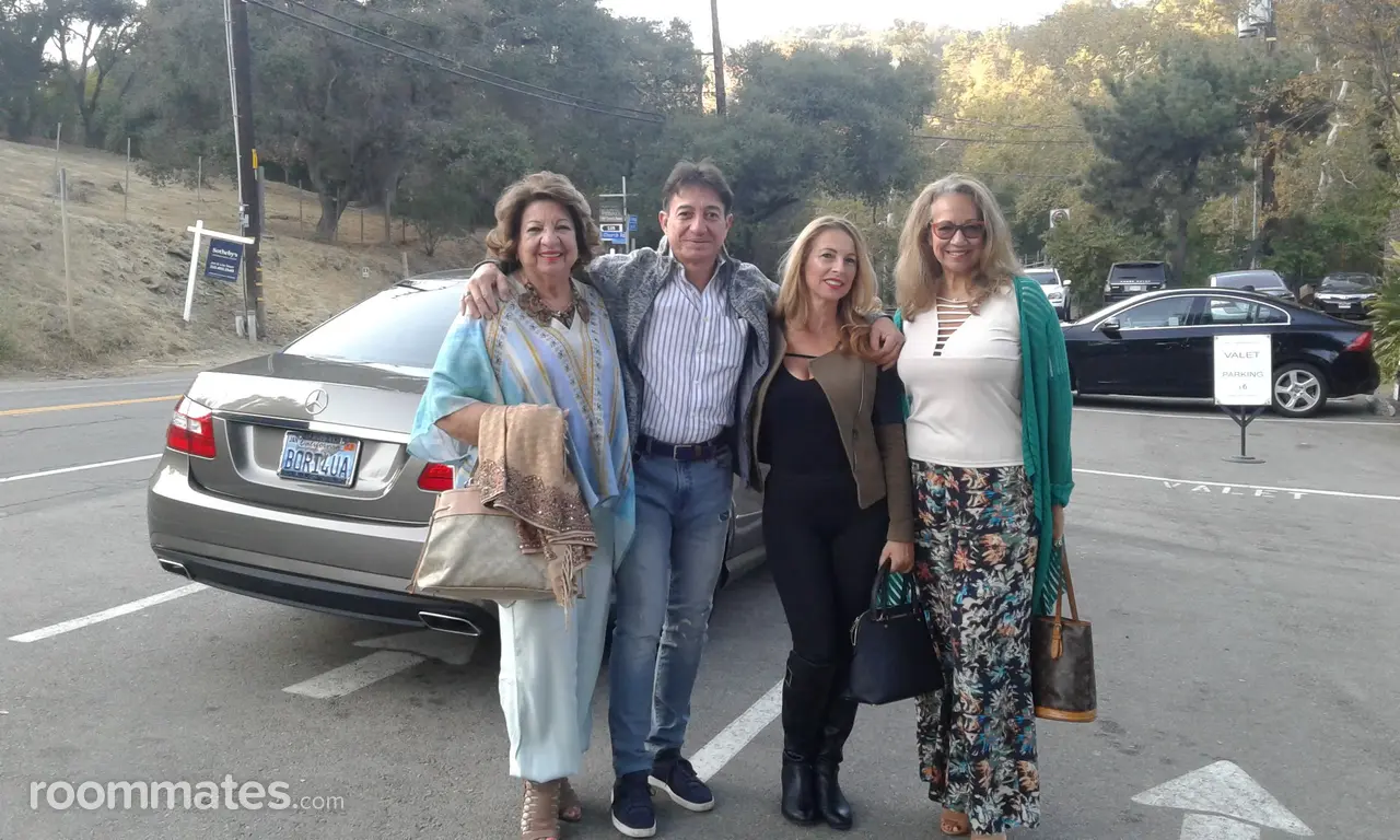 Profile photo 12 of 15