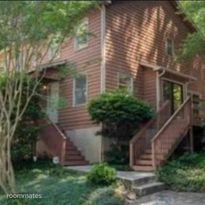 Room for rent in Carrboro, NC $700, townhouse