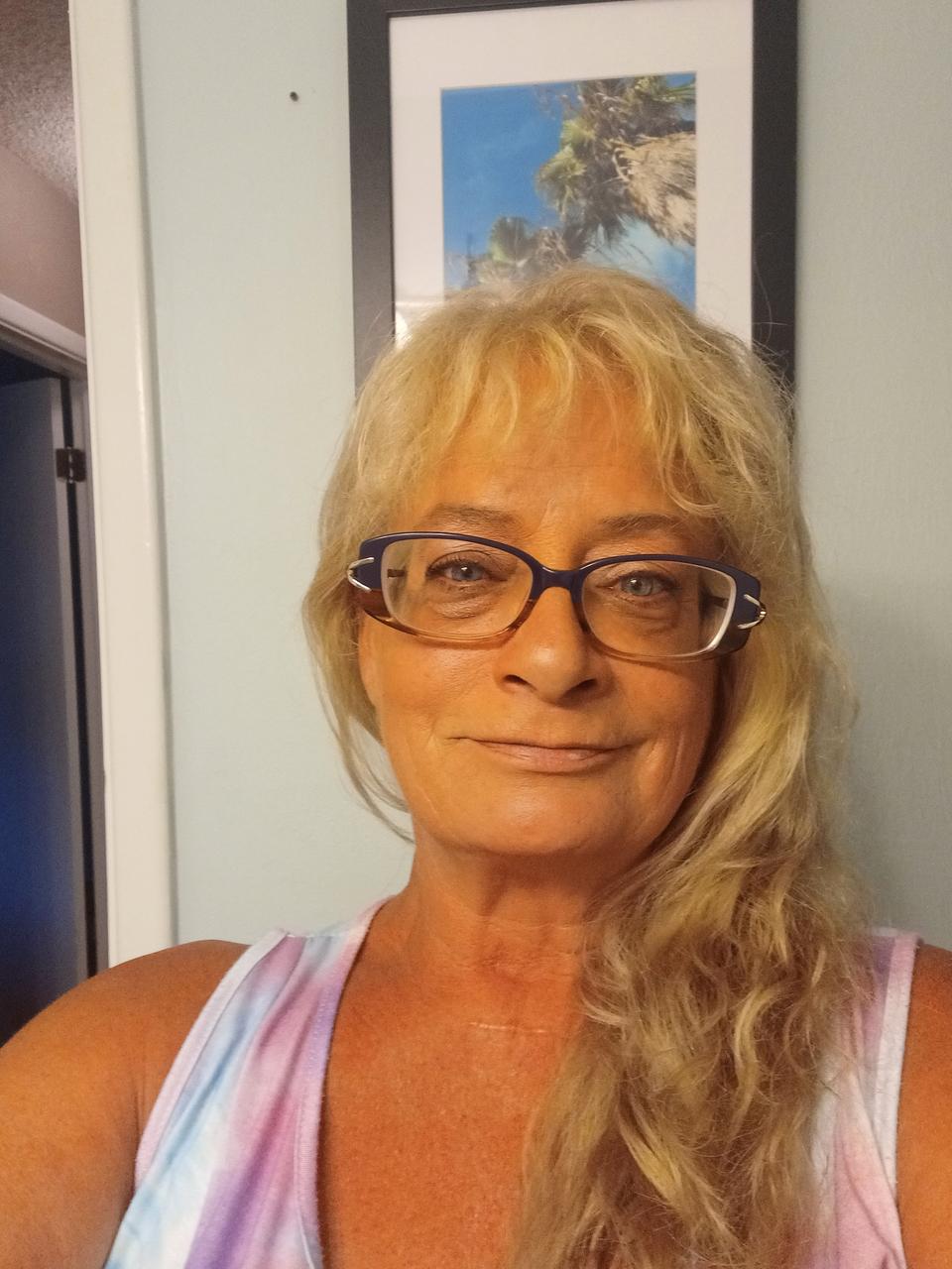 Profile photo 17 of 17