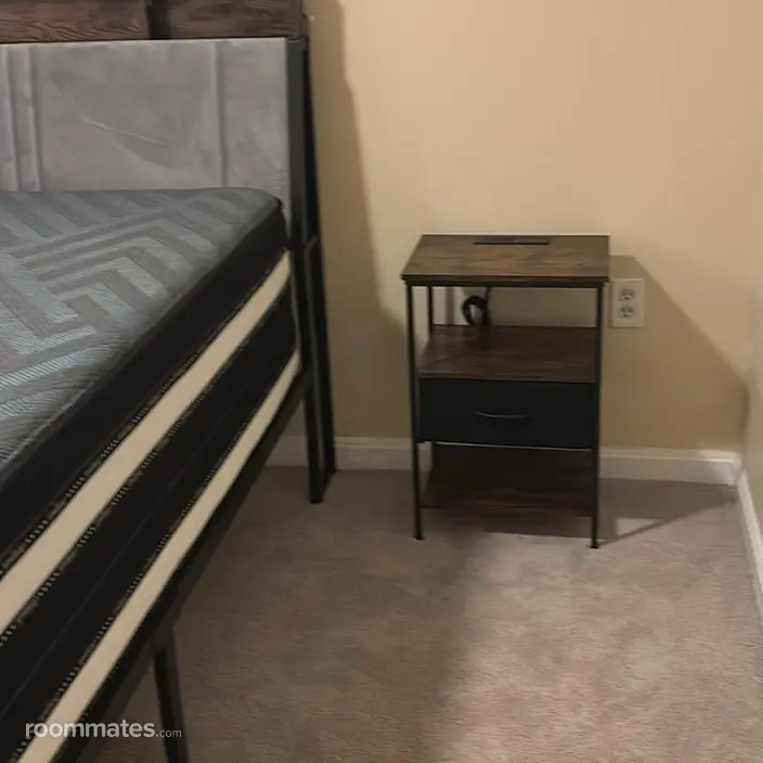 Room for rent in Manassas, VA $980, house