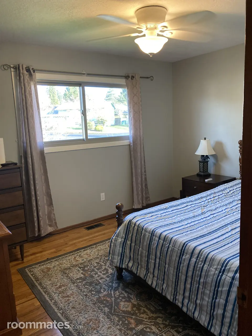 Profile photo 3 of 19