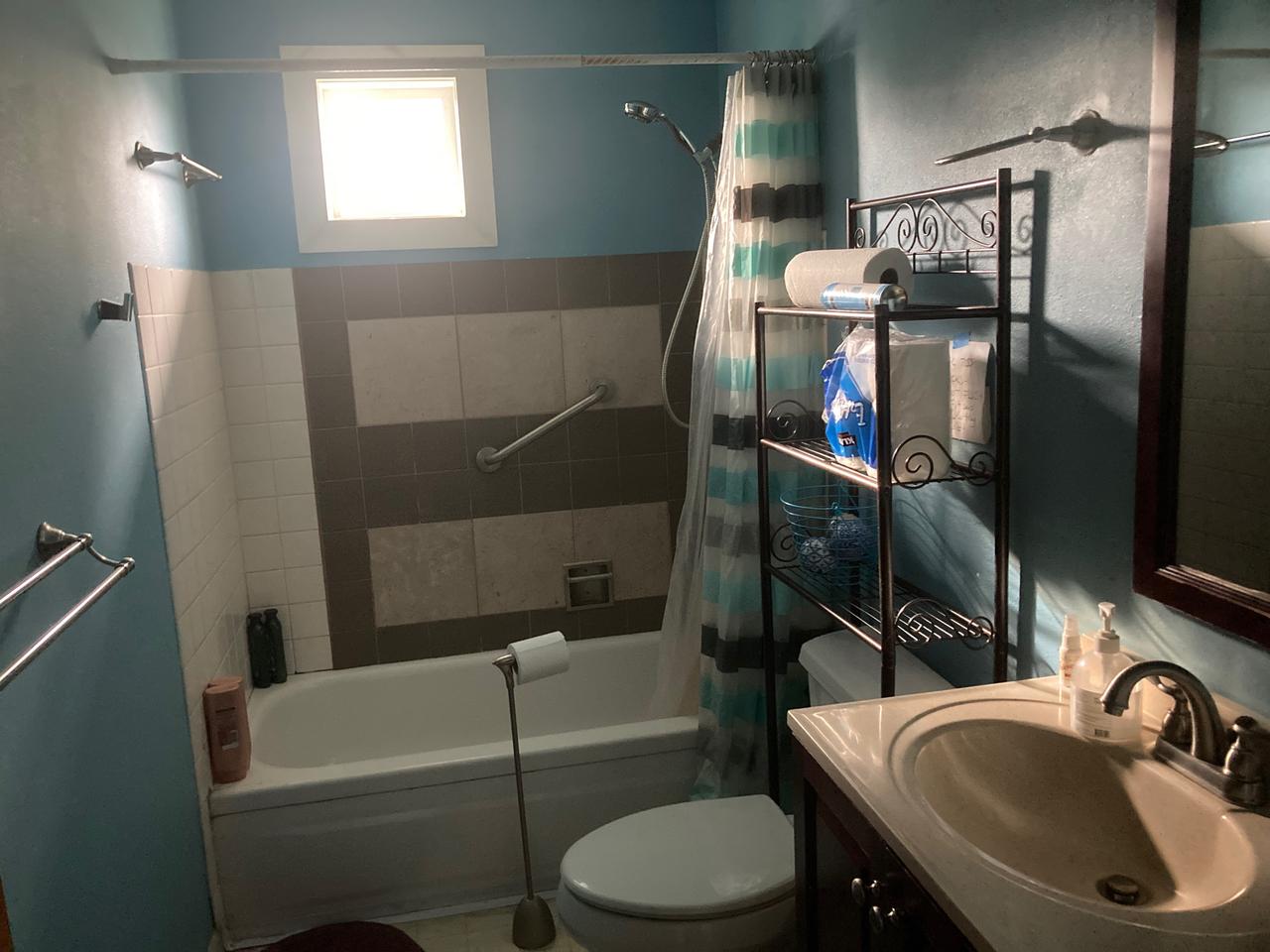 Profile photo 8 of 19