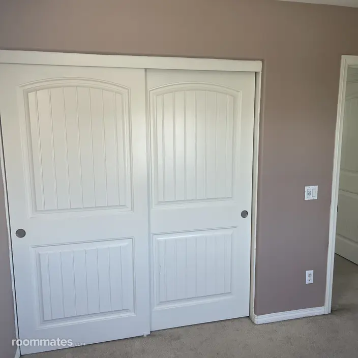 Room for rent in Fontana, CA $900, house