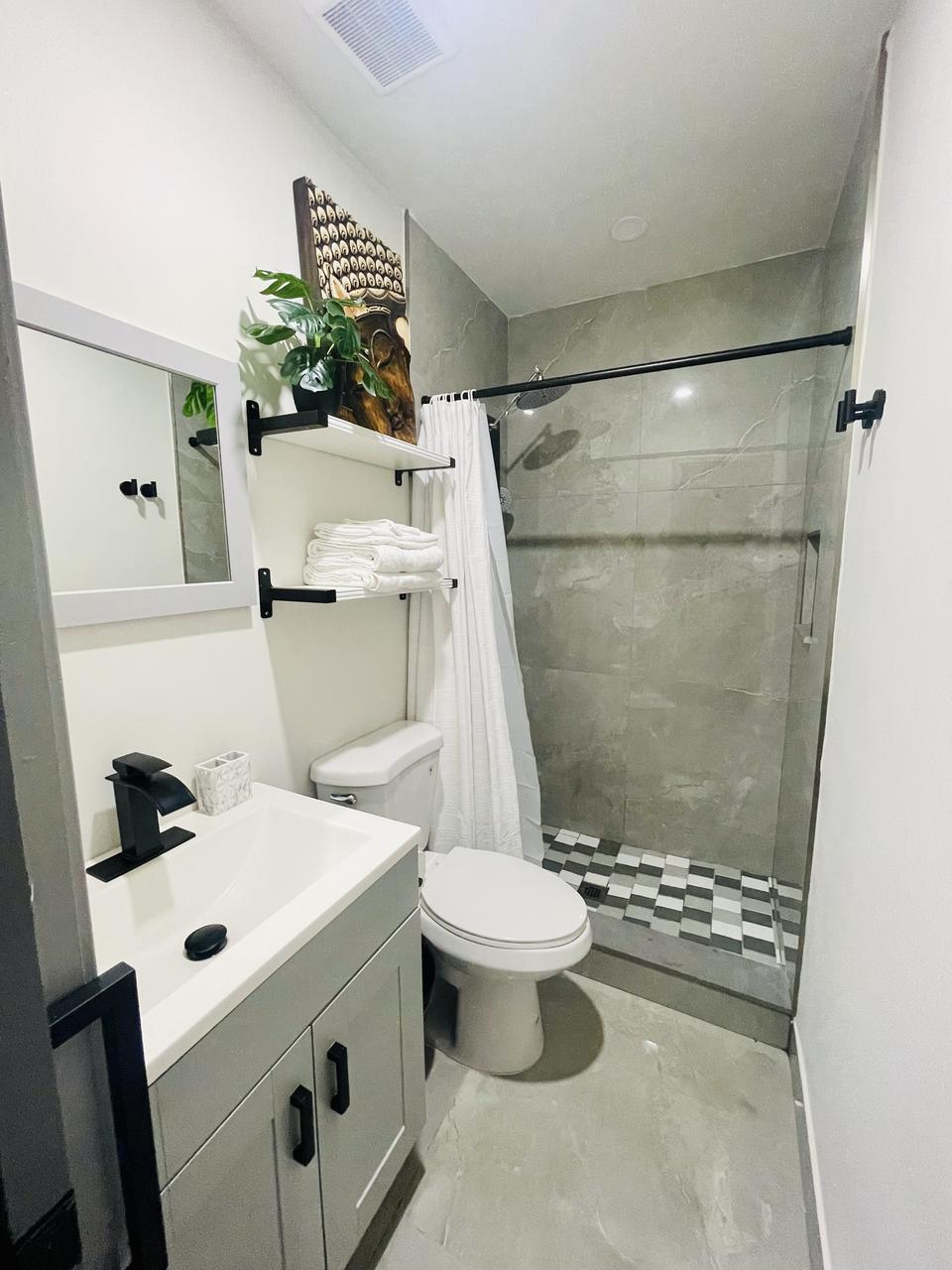 Profile photo 7 of 10