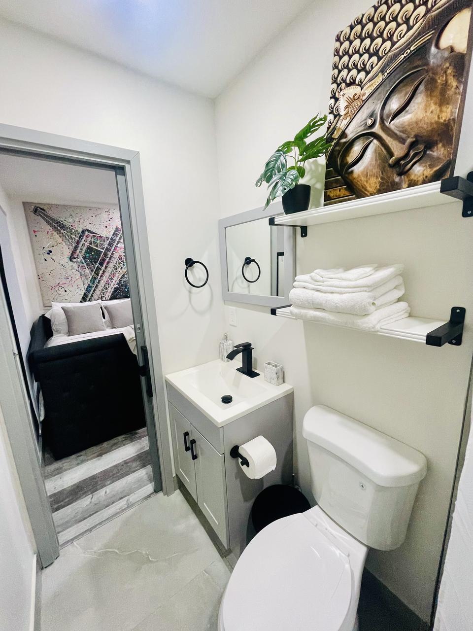 Profile photo 8 of 10