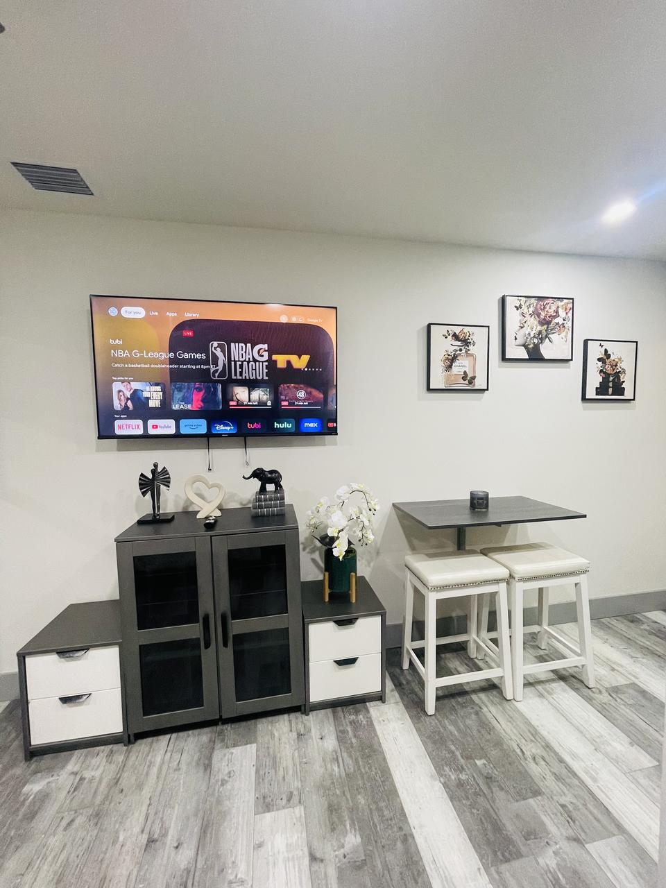 Profile photo 9 of 10