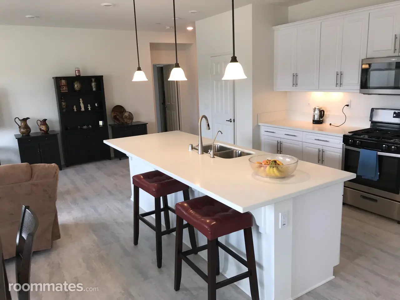 Profile photo 12 of 16