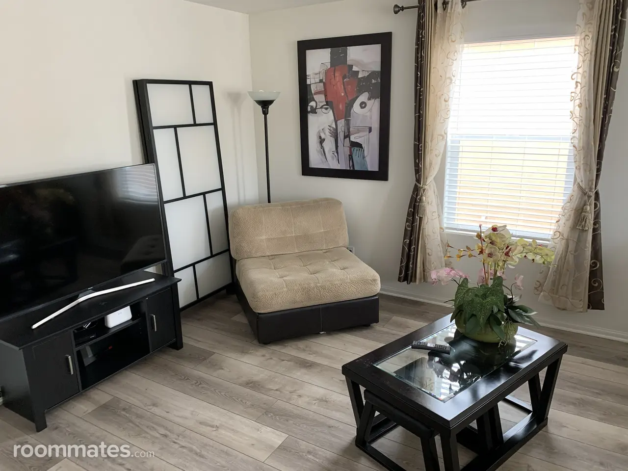 Profile photo 13 of 16