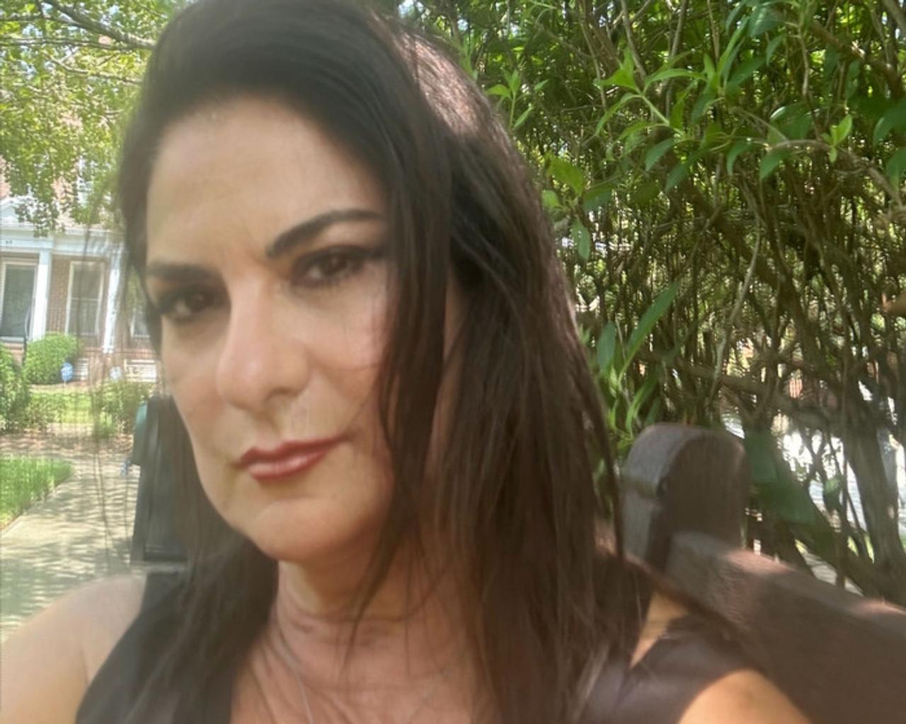 Profile photo 12 of 13