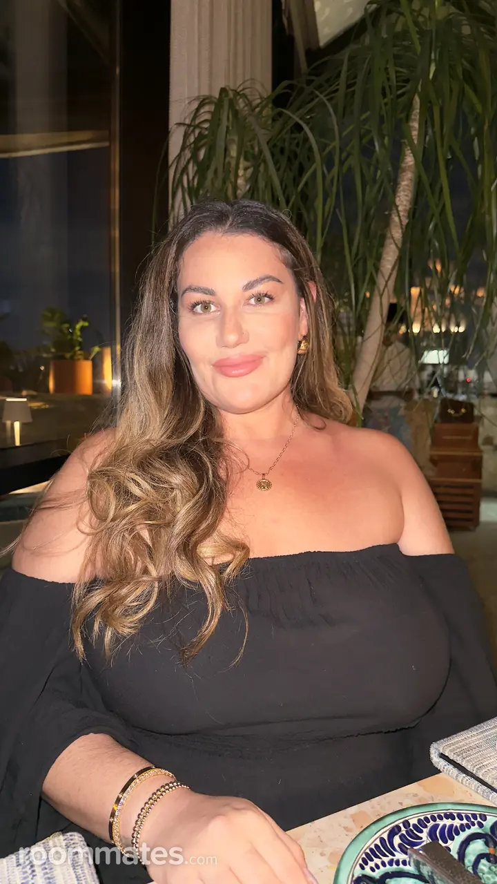 Profile photo 1 of 1