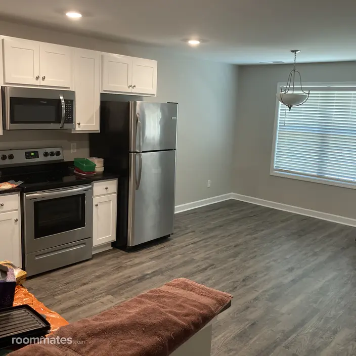 Room for rent in Charlotte, NC $900, house