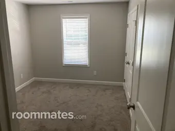 Room for rent in Charlotte, NC $900, house