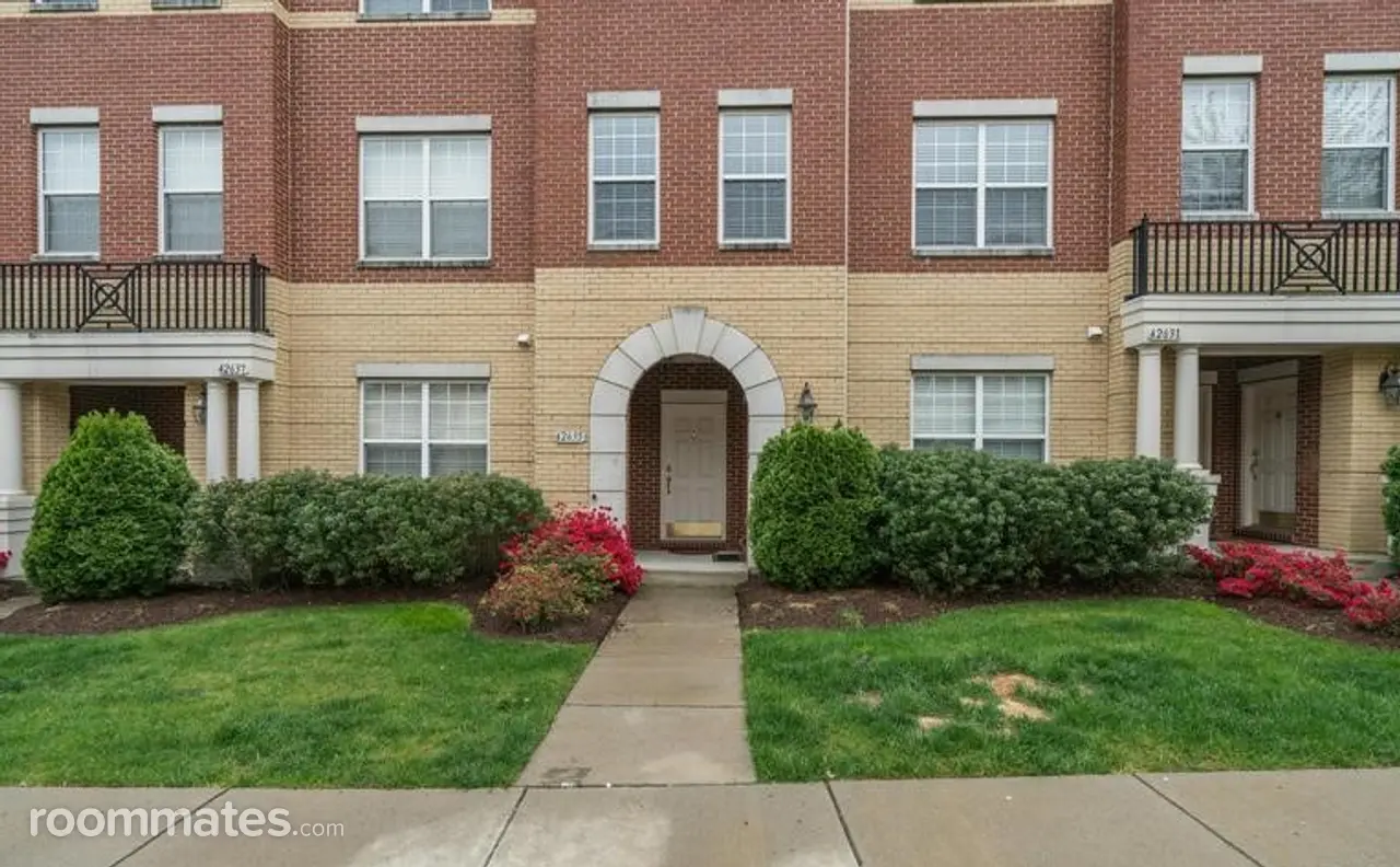 Profile photo 1 of 5