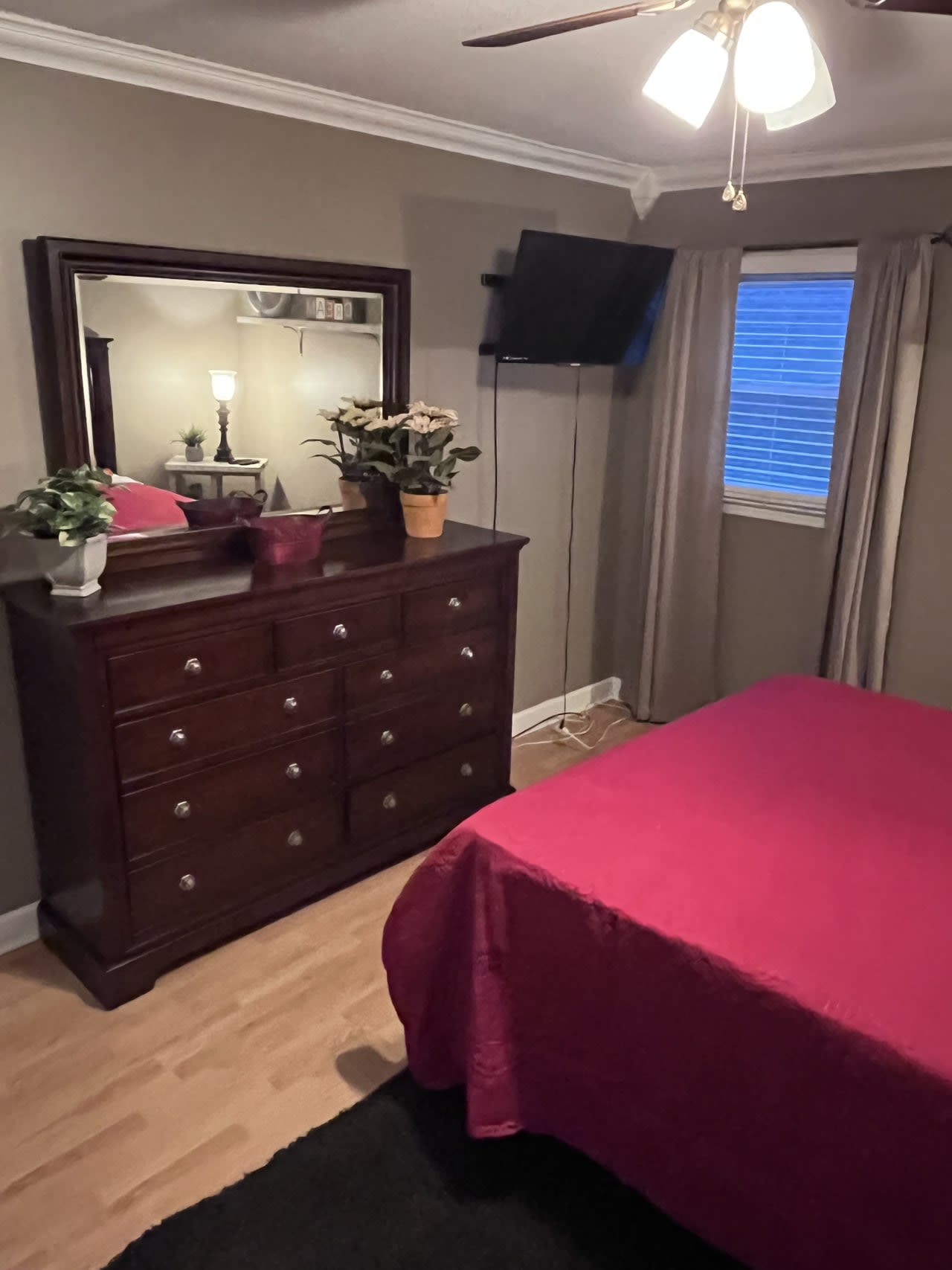 Profile photo 2 of 14