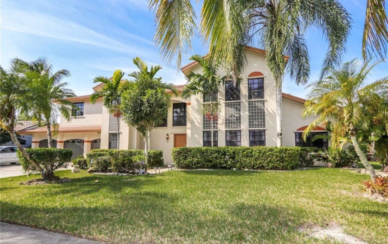 Profile photo 6 of 9