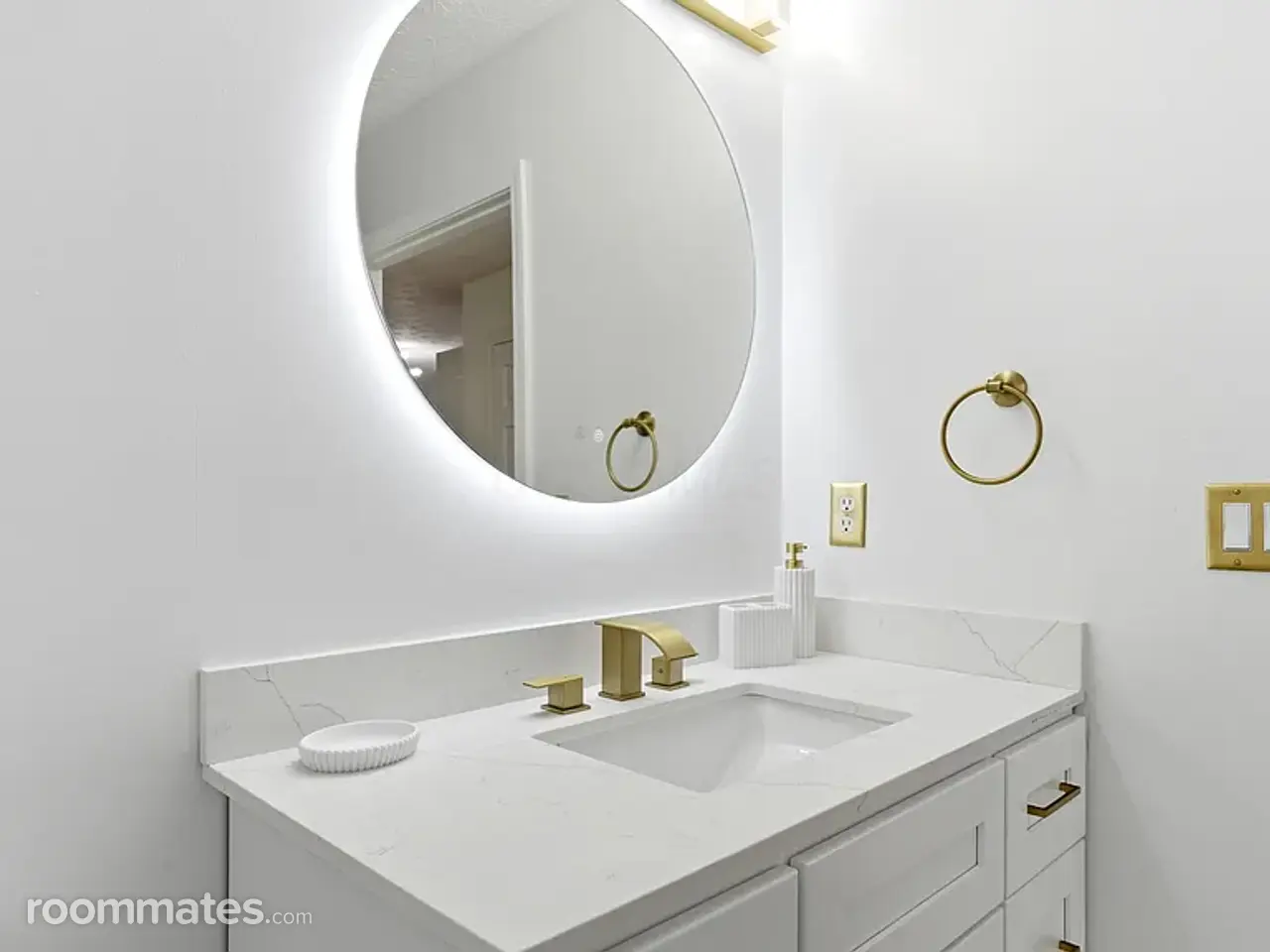 Profile photo 4 of 6