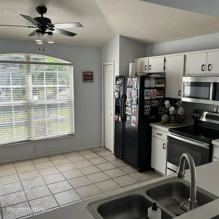Room for rent in Riverview, FL $650, house