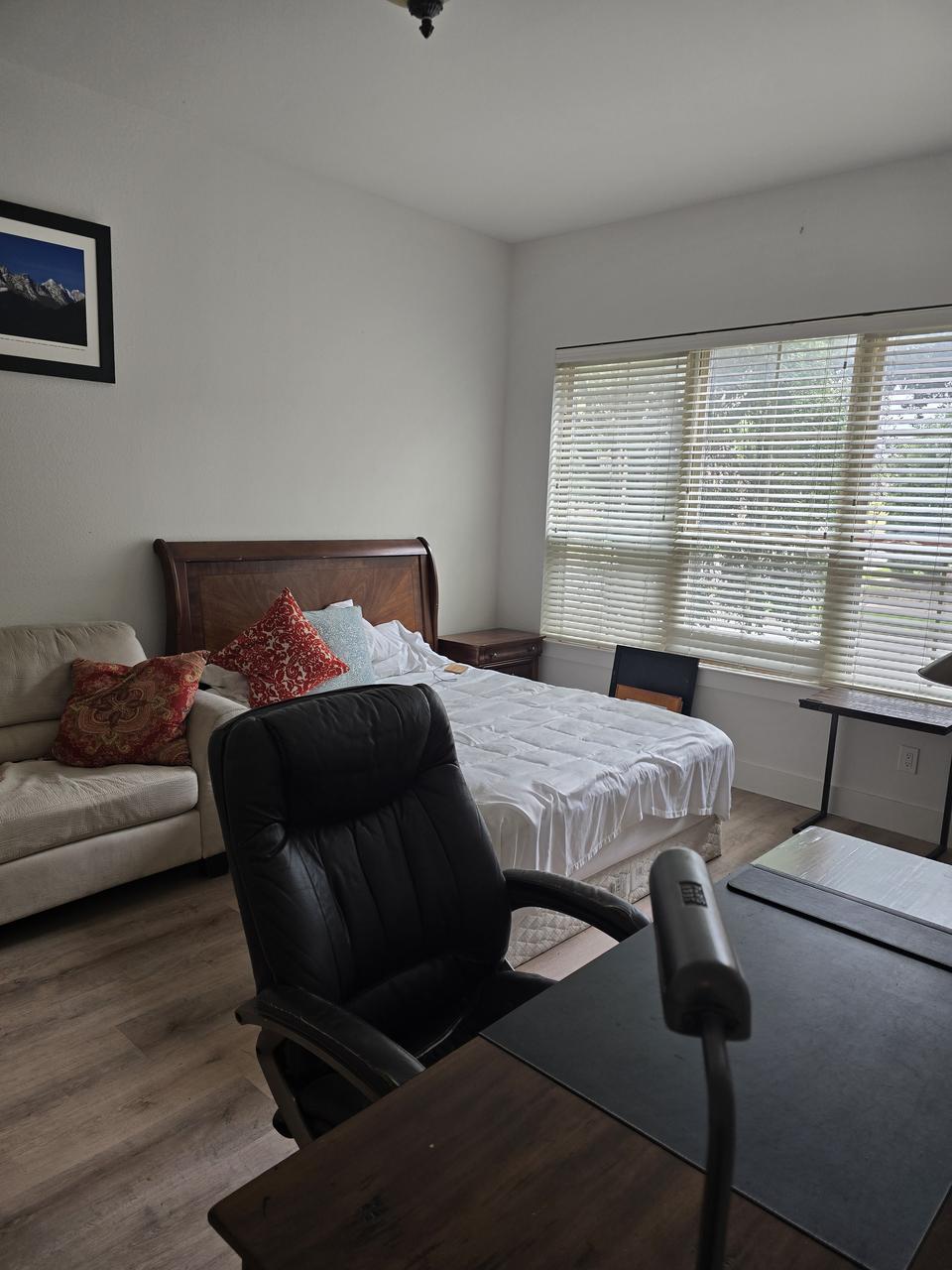 Profile photo 3 of 11