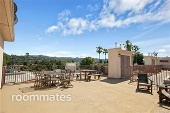 Room for rent in North Hollywood, CA $1300, condo