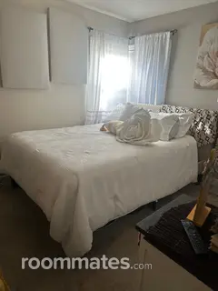 Room for rent in Vallejo, CA $1200, house