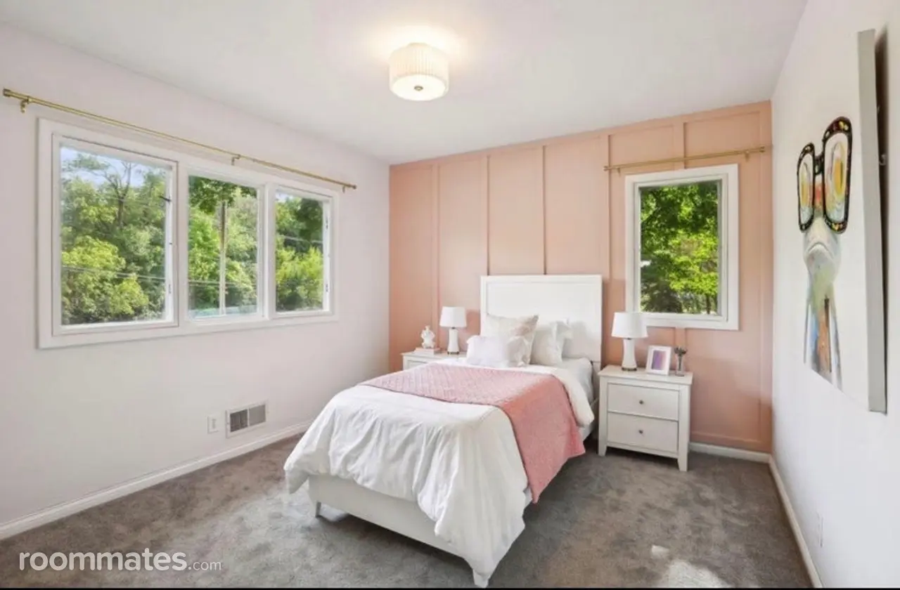 Profile photo 3 of 11