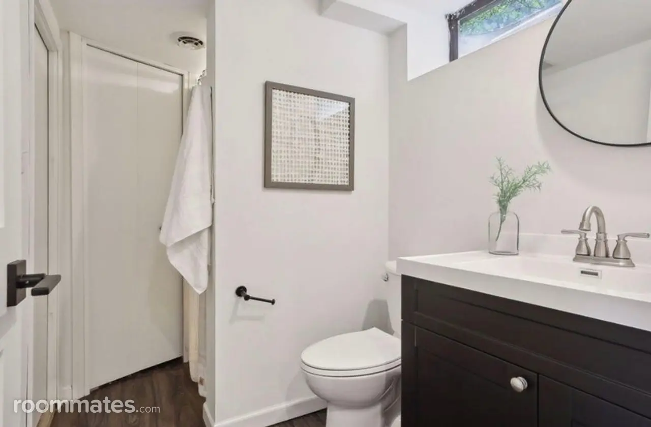 Profile photo 6 of 11