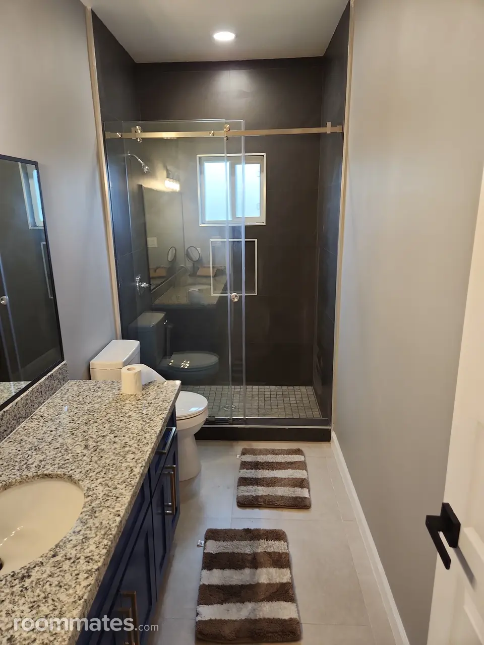 Profile photo 3 of 6