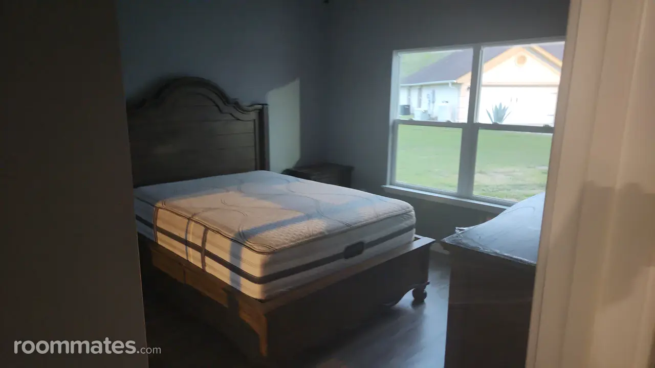 Profile photo 1 of 6