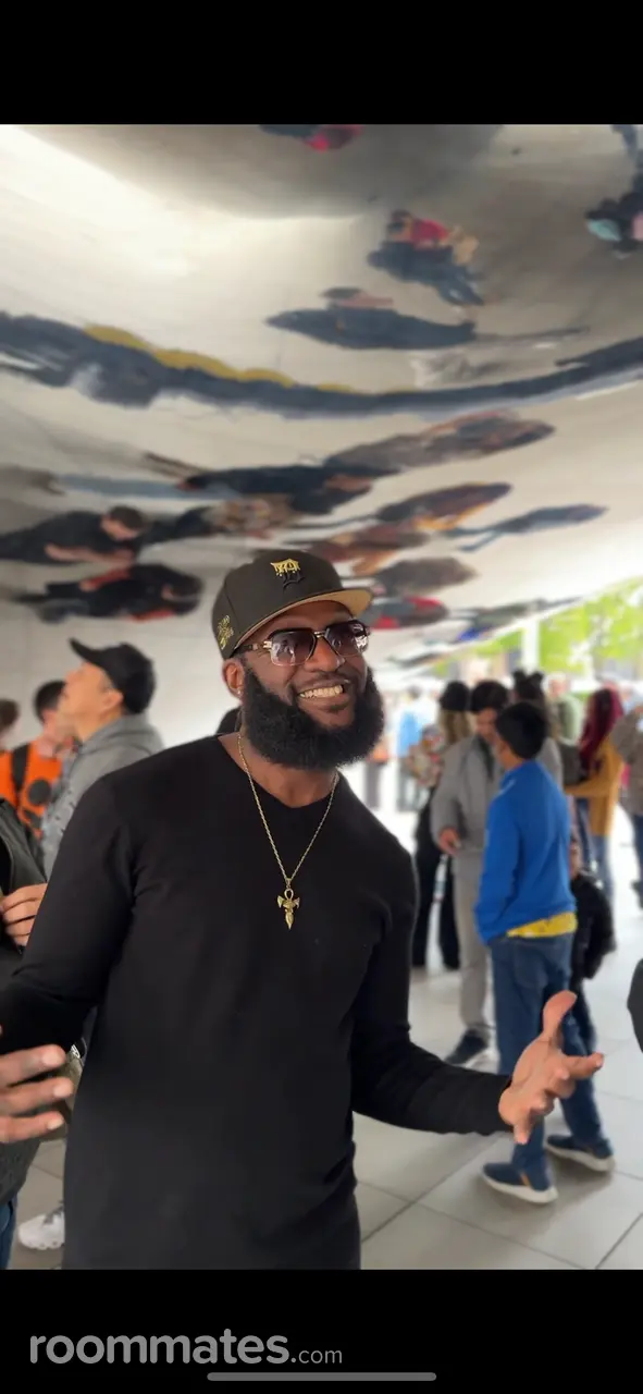 Profile photo 8 of 8