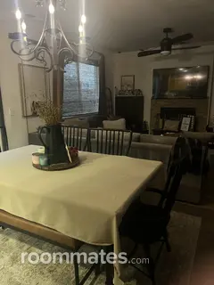 Room for rent in Elk Grove, CA $1050, house