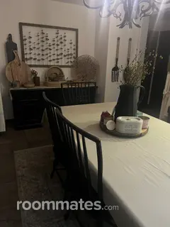 Room for rent in Elk Grove, CA $1050, house