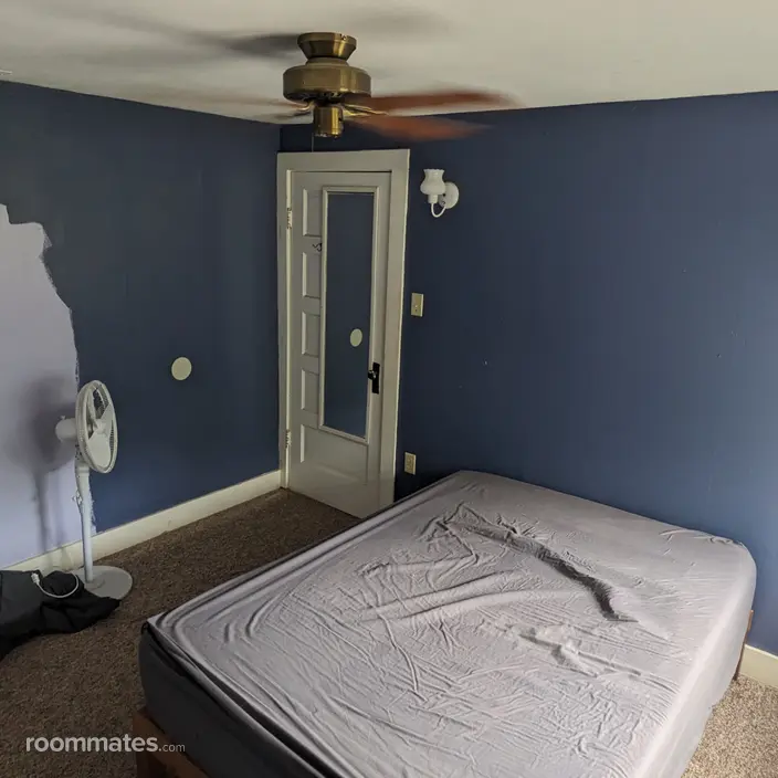 Room for rent in Camillus, NY $650, house