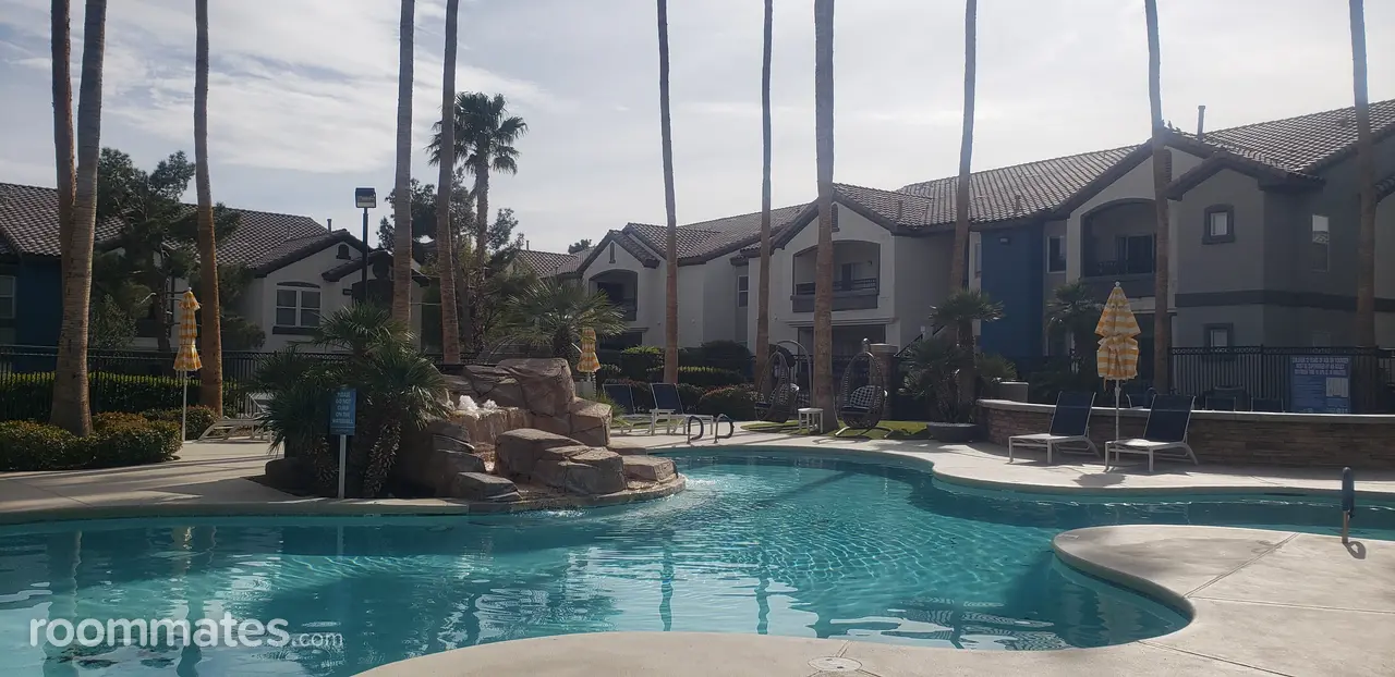 Profile photo 1 of 9