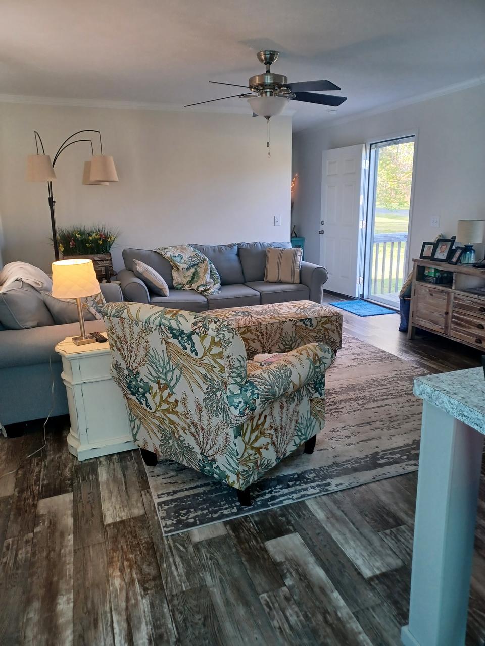 Profile photo 1 of 2