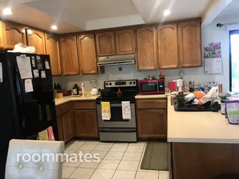 Room for rent in Sacramento, CA $600, house