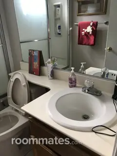 Room for rent in Sacramento, CA $600, house