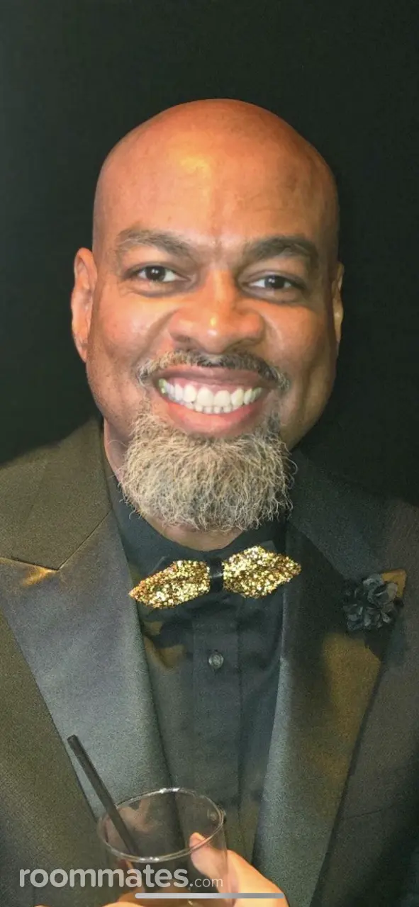 Profile photo 1 of 1