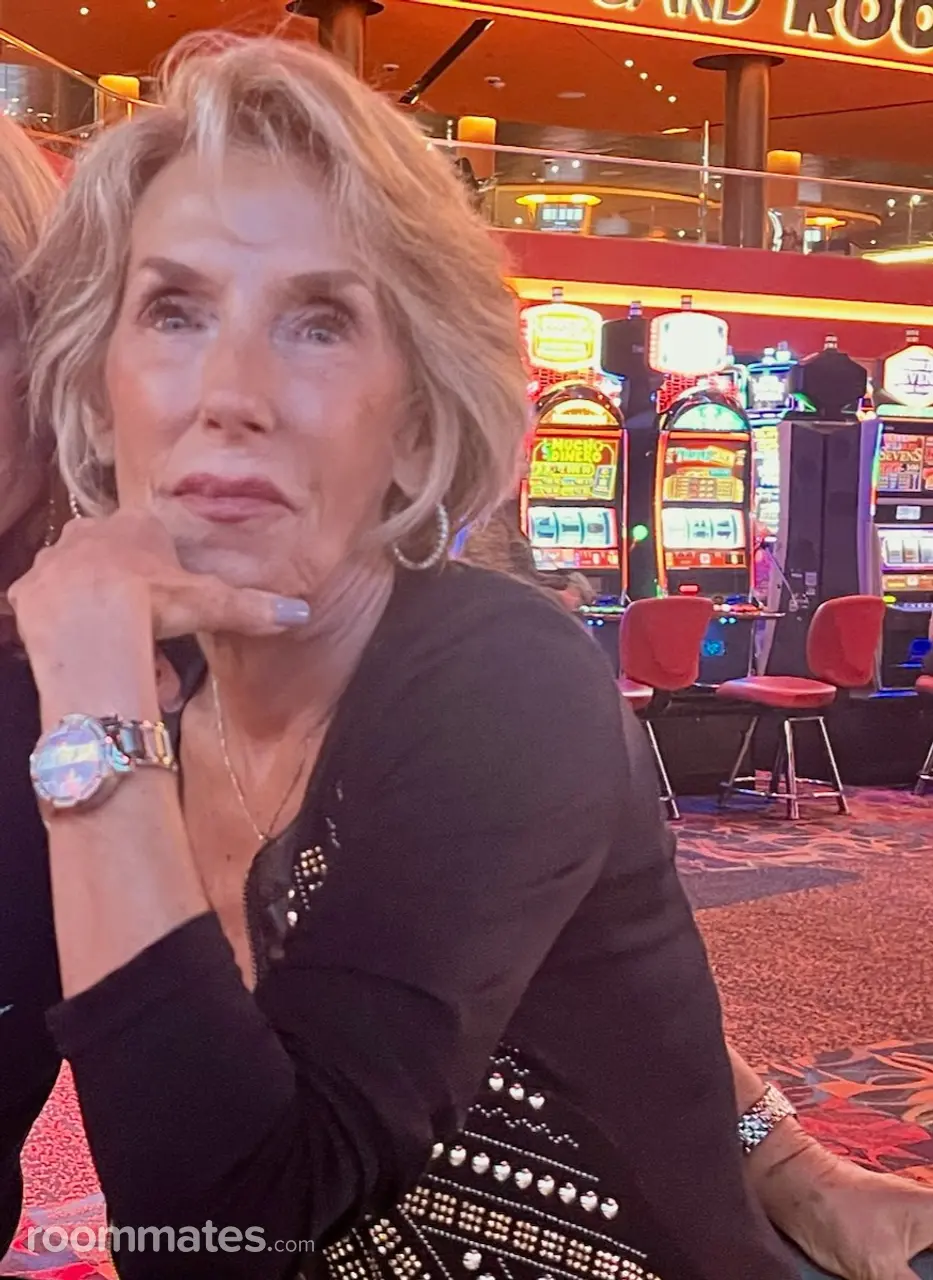 Profile photo 16 of 16