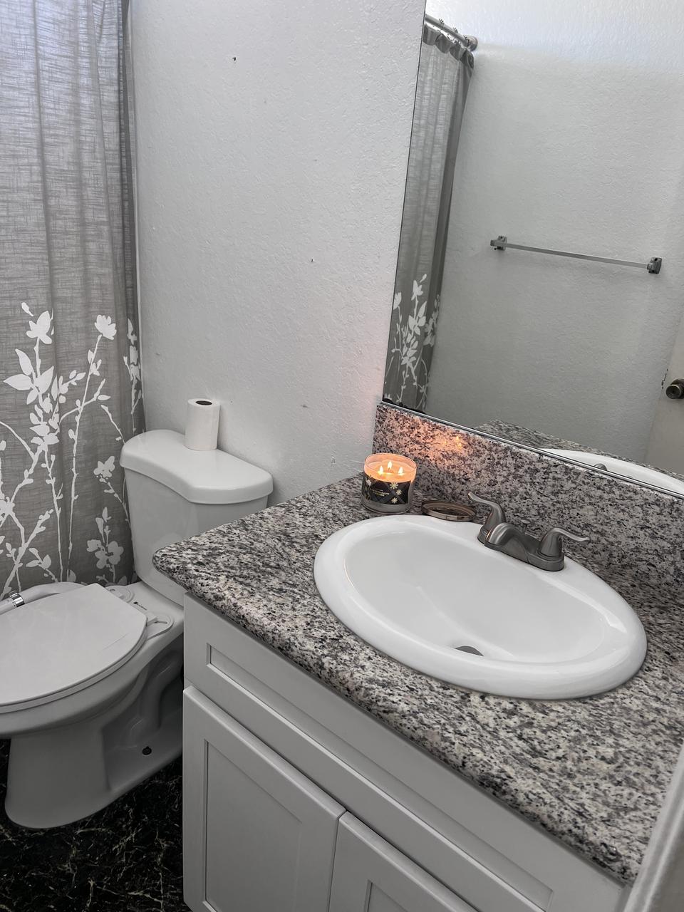 Profile photo 4 of 8