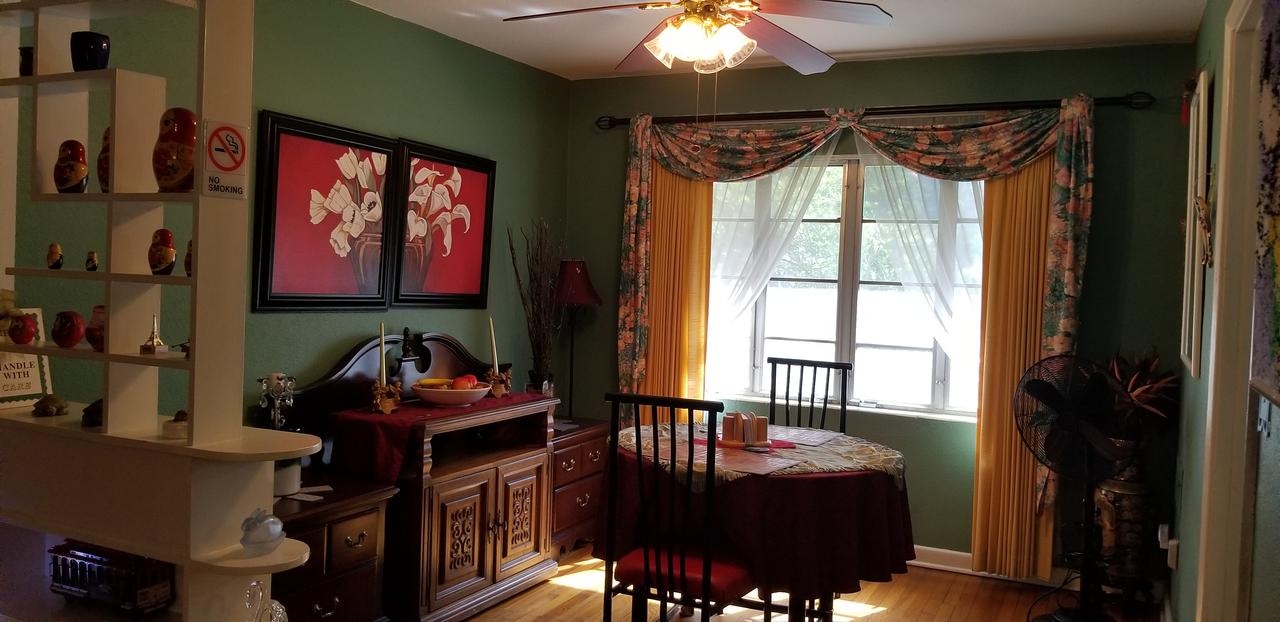 Profile photo 3 of 10