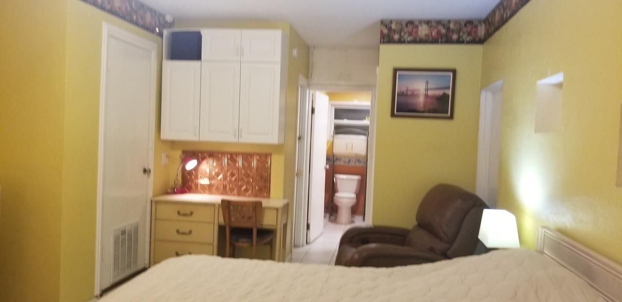 Profile photo 6 of 10