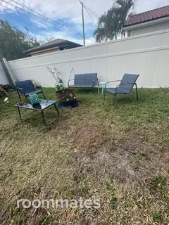 Room for rent in St. Petersburg, FL $800, house