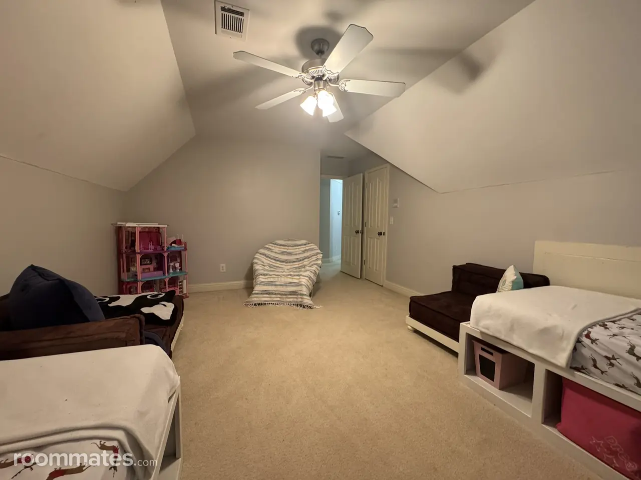 Profile photo 1 of 5