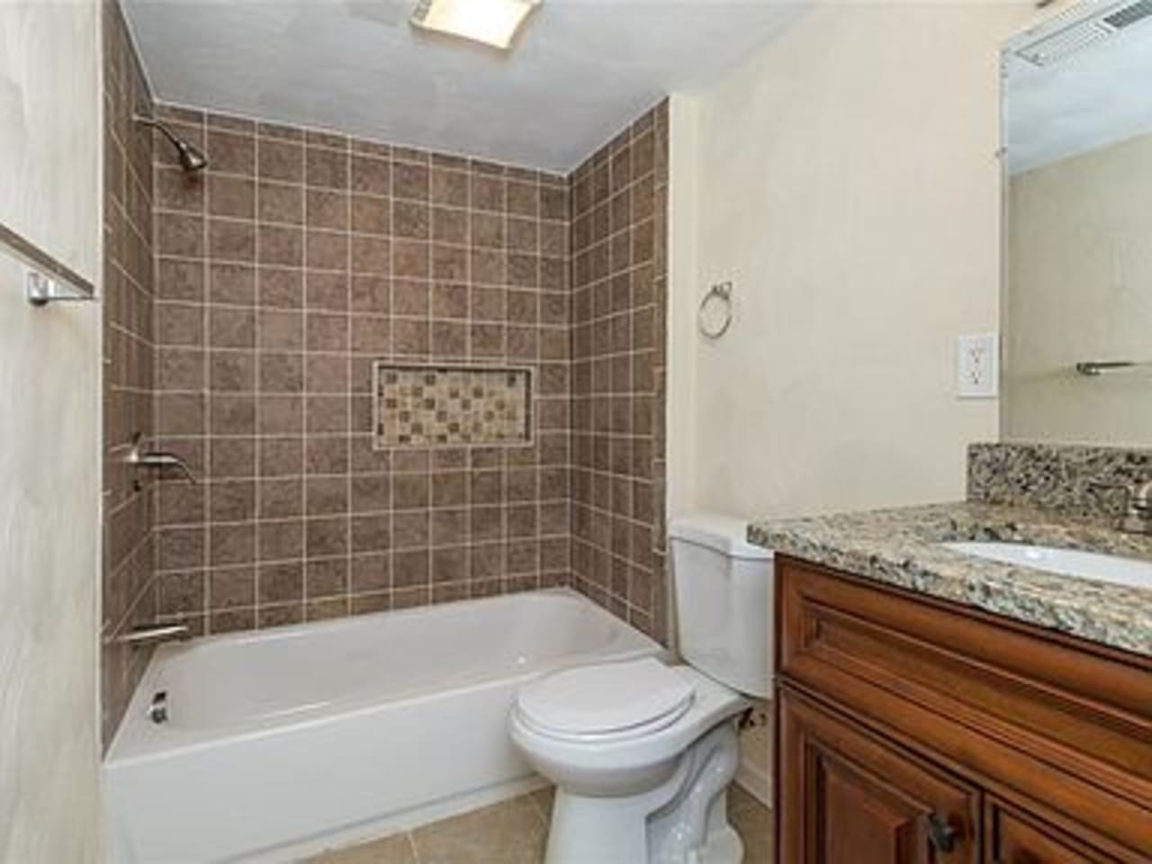 Profile photo 8 of 10